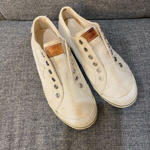 Coach Keeley Cream Canvas Slip-On Sneakers Women’s Size 8.5